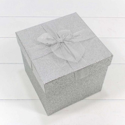 Коробка квадрат Блеск серебро №3 13,8*13,8*12 см 1 шт