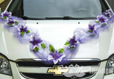 Лента на капот фатин с латексными лилиями сир 1 шт Лента на капот фатин с латексными лилиями сир 1 шт